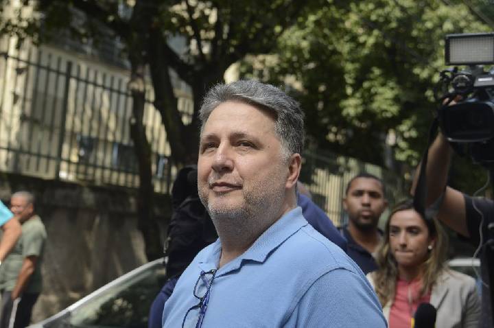 TSE decide que votos para Garotinho serão anulados 