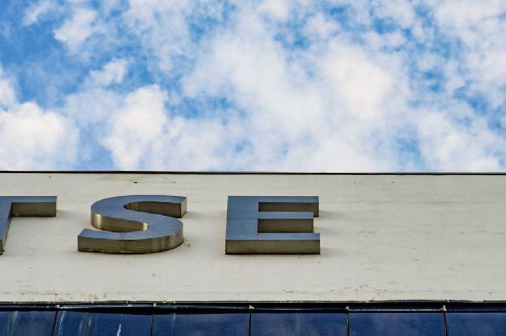 TSE ordena remoção de post falso sobre uso de droga em ato pró-Lula