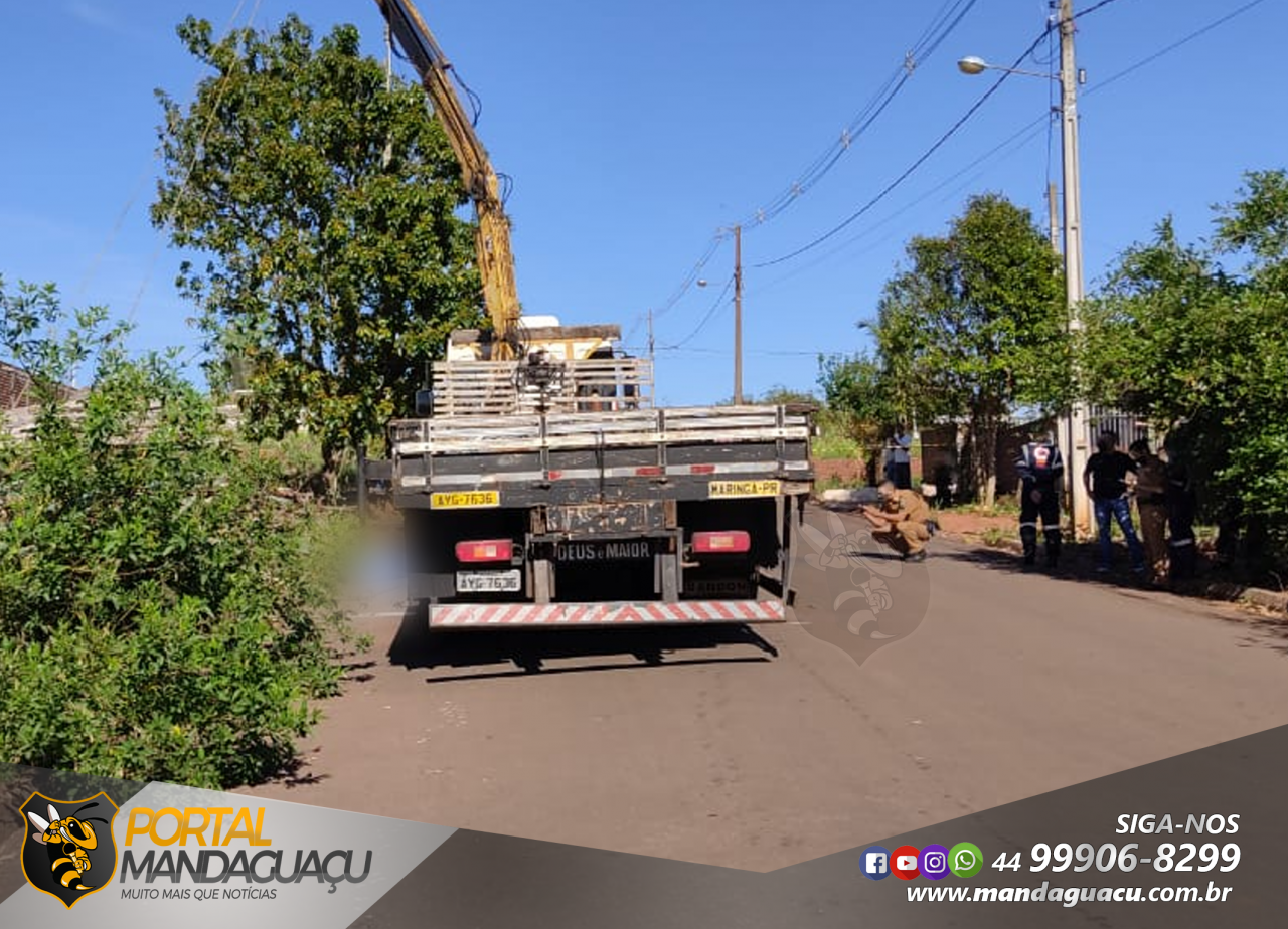 Caminhão guincho encosta em rede elétrica e trabalhador morre eletrocutado em Mandaguaçu