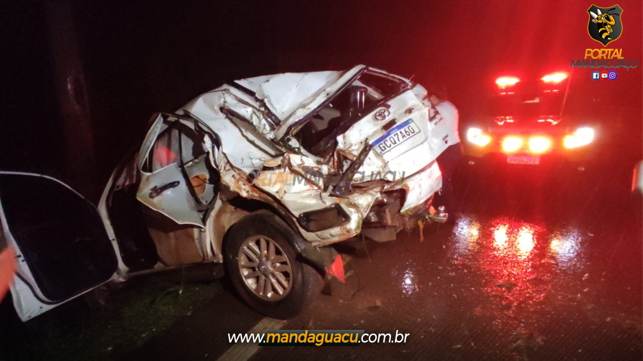 Capotamento deixa homem gravemente ferido em Mandaguaçu