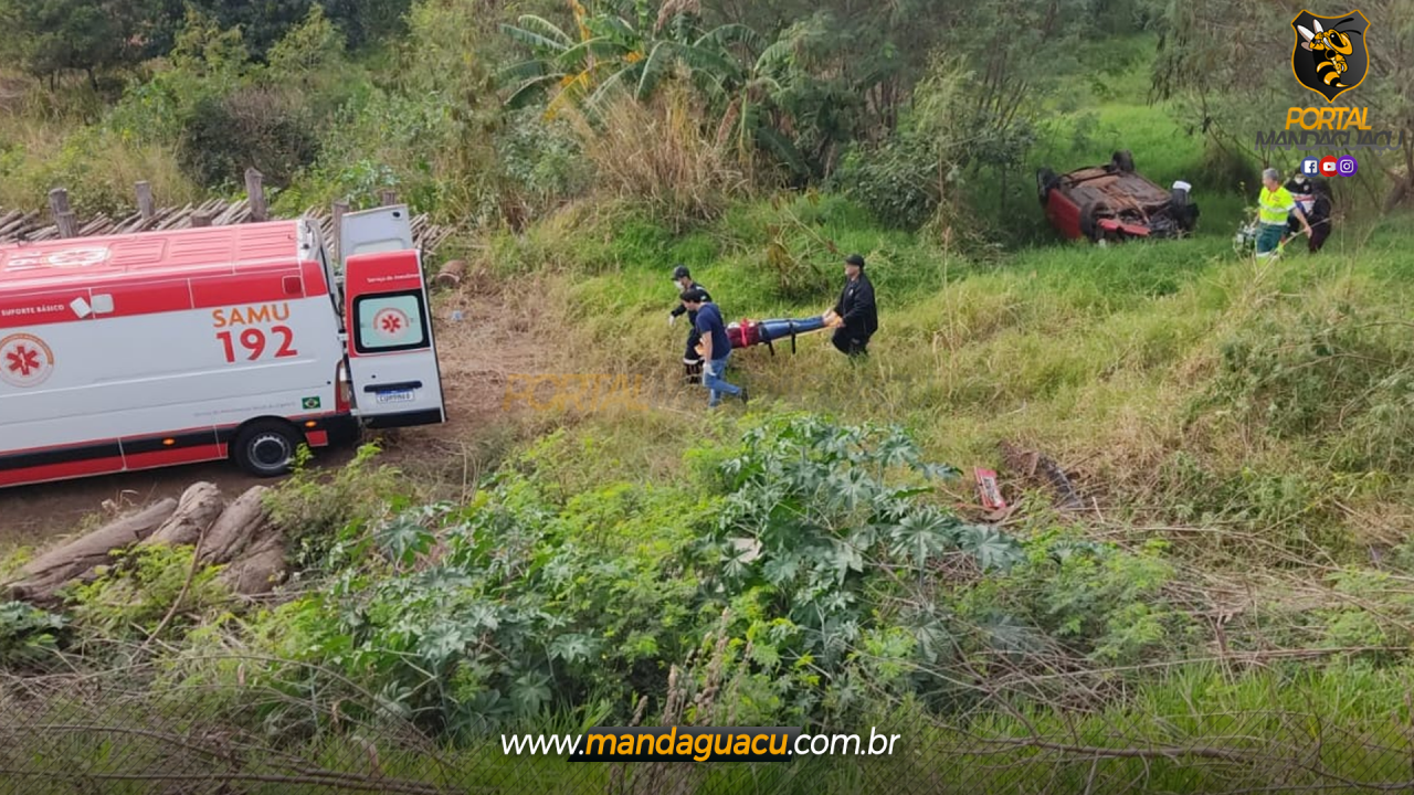 Mulher fica ferida após capotar veículo em rodovia de Mandaguaçu
