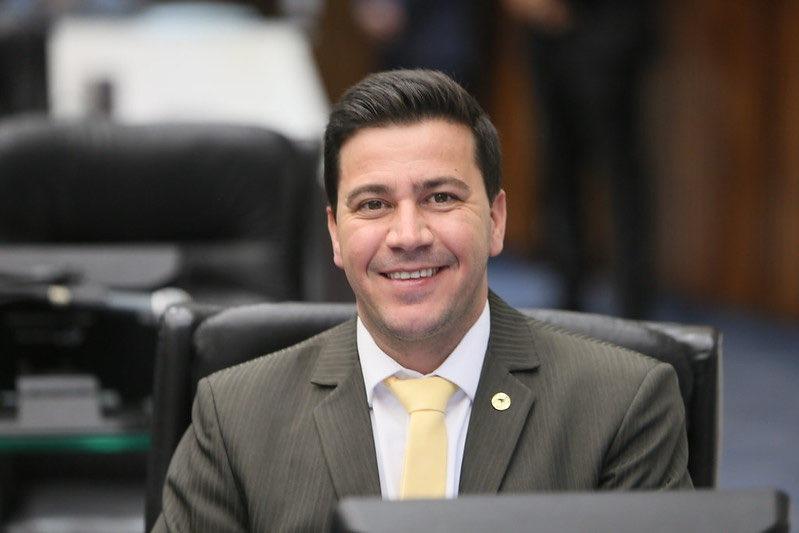 Deputado Estadual Arilson Chiorato passa a integrar a equipe de infraestrutura no governo de transição