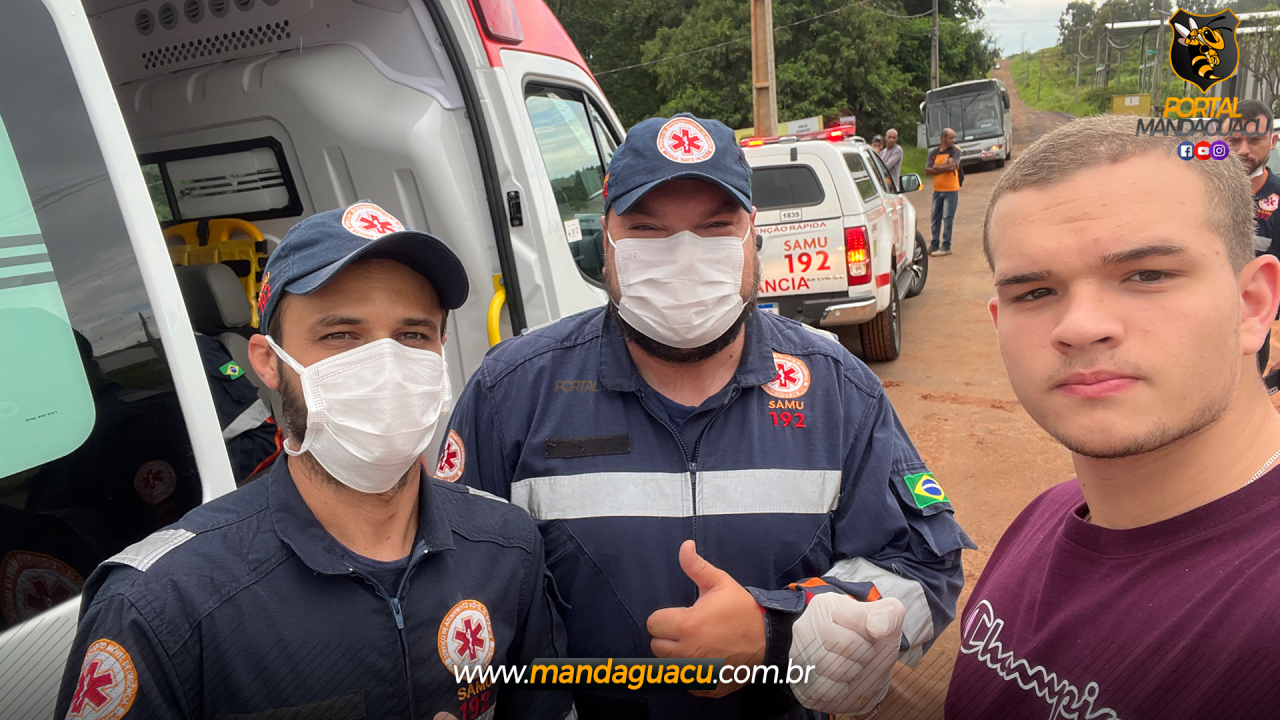 Motorista colide contra curva de nível e fica ferido em Mandaguaçu